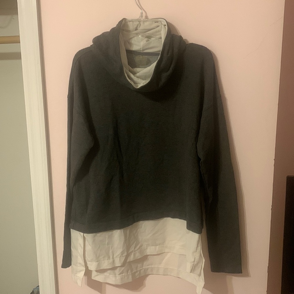 CALIA by Carrie underwood effortless mix media hoodie. Gray and ivory.